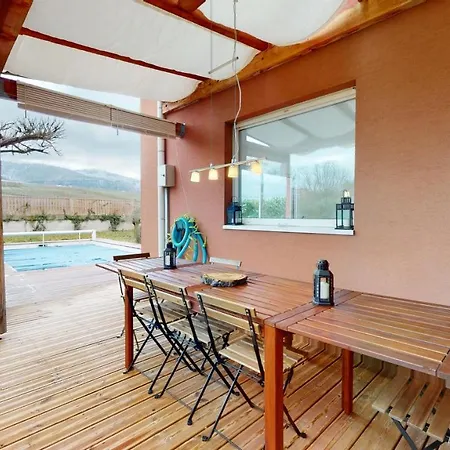 Vineyard House